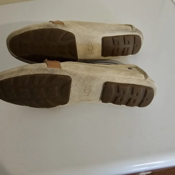 Ugg Beige Suede Loafers with Tan Strap - Picture 5 of 8